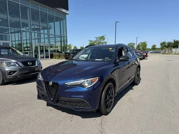 2021 Alfa Romeo Stelvio - image 3
