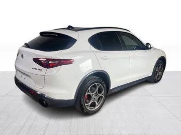 2022 Alfa Romeo Stelvio - image 14