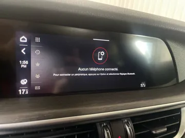 2022 Alfa Romeo Stelvio - image 30