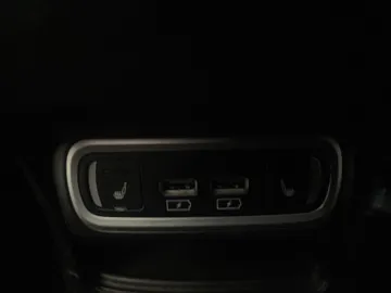 2022 Alfa Romeo Stelvio - image 29