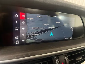 2022 Alfa Romeo Stelvio - image 24