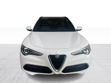 2022 Alfa Romeo Stelvio - image 8