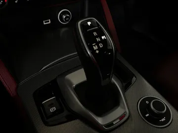 2021 Alfa Romeo Stelvio - image 30
