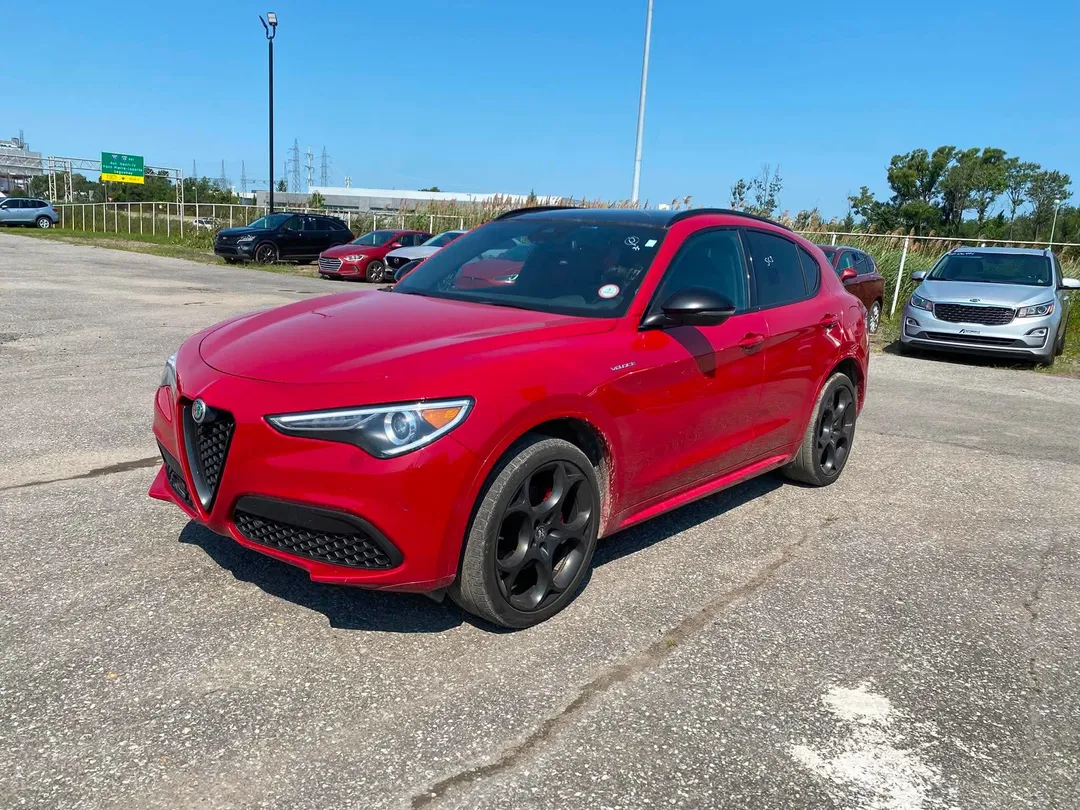 2023 Alfa Romeo Stelvio — photo 3