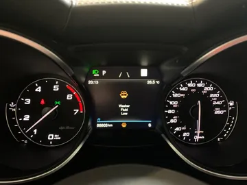 2023 Alfa Romeo Stelvio - image 15