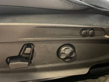 2023 Alfa Romeo Stelvio - image 18