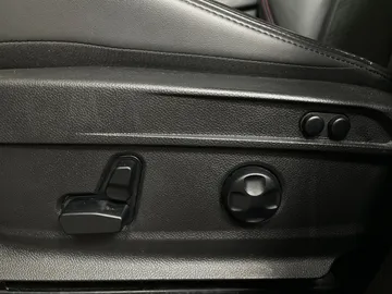 2021 Alfa Romeo Stelvio - image 20
