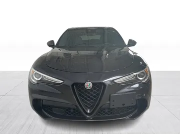 2021 Alfa Romeo Stelvio - image 9