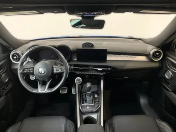 2024 Alfa Romeo Tonale - image 4