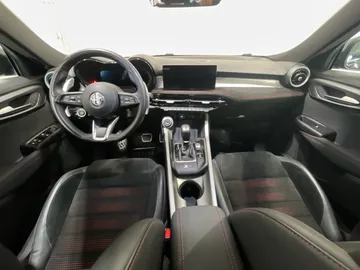2024 Alfa Romeo Tonale - image 4