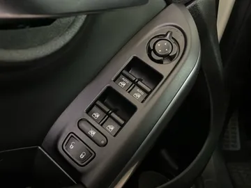 2023 FIAT 500X - image 24