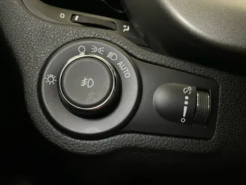 2023 FIAT 500X - image 18