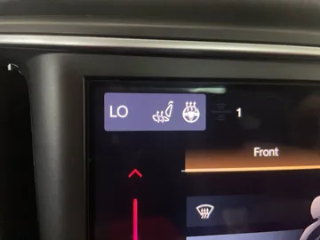 2022 Maserati Levante - image 30