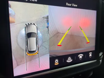 2022 Maserati Levante - image 25