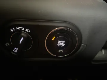 2022 Maserati Levante - image 27