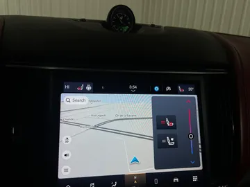2021 Maserati Levante - image 30
