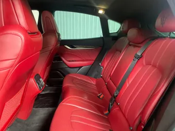 2021 Maserati Levante - image 16