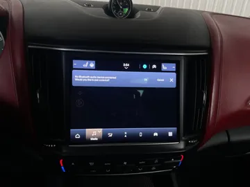 2021 Maserati Levante - image 32