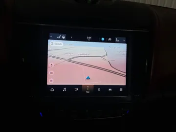 2021 Maserati Levante - image 25
