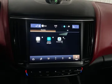 2021 Maserati Levante - image 8