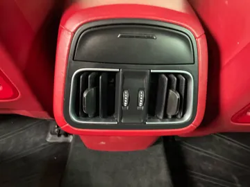 2021 Maserati Levante - image 31