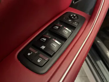 2021 Maserati Levante - image 29
