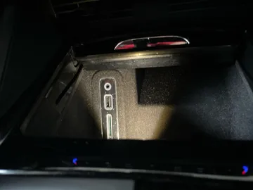2022 Maserati Levante - image 31