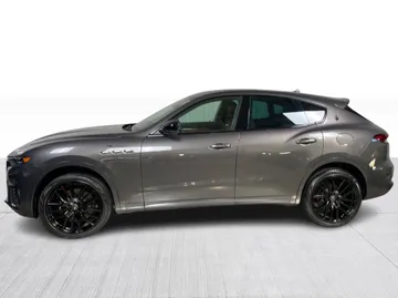 2022 Maserati Levante - image 4
