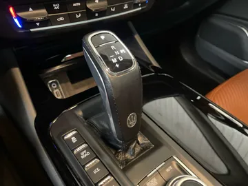 2022 Maserati Levante - image 32